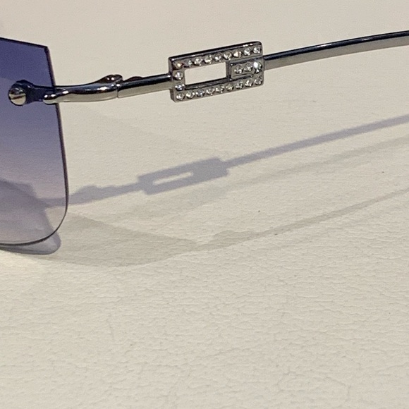 New Authentic Vintage Gucci Sunglasses - Picture 12 of 15